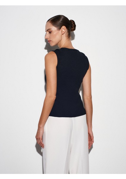 10823 Aksesuar Detaylı Triko Bluz-Siyah fiyatları