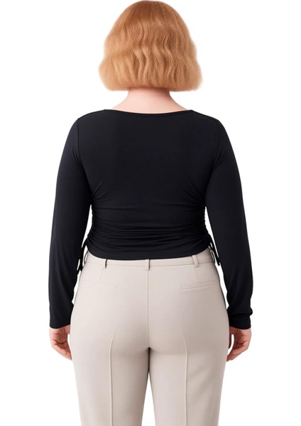 Kadın Kare Yaka Büzgülü Detaylı Uzun Kollu Örme Kaliteli Şık Rahat Modern Zarif fırsatları