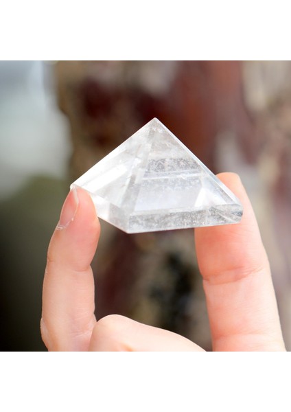 Kristal Kuvars Taşı Piramit indirimleri