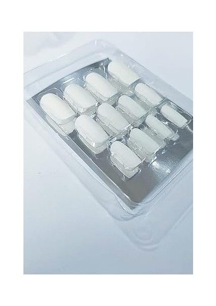 Gaman Mona Lady Takma Tırnak Beyaz Renk Set Küt 12 Adet Kendinden Yapışkanlı