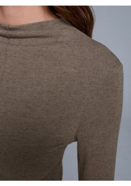 31391 Dik Yaka Uzun Kollu Top-Açık Haki fırsatları