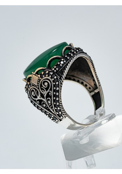 Zarif Yeşil Akik Taşlı 925 Ayar Gümüş Erkek Yüzük – Asalet ve Doğallık Bir Arada indirimleri