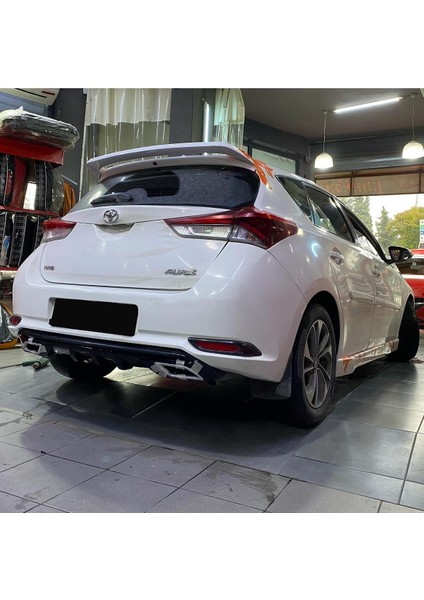 Toyota Auris Yeni Kasa Difüzör (Plastik) 2015-2018 Parlak Siyah modelleri