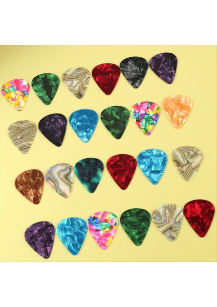 B 30PCS Gitar Seçimleri Plakalar Selüloid Gitar Seçimleri 0 46 0 71 0 96MM Renkli Konforlu Hisset (Yurt Dışından) fırsatları