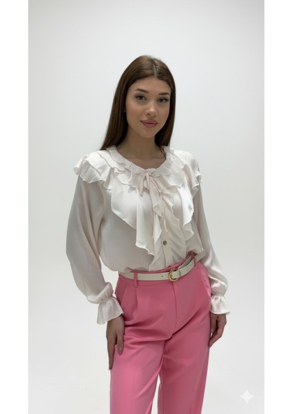 Yakası Fırfır Detay Gömlek