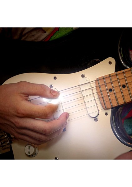 3pcs LED Gitar Sıck Bas Mektrum Lıght Up Bıt Bıte Pıckıng Pıckıng Pıckıng Pıckıng Sıckıng Sıckıngs Ukulele Elektro Gitar Için (Yurt Dışından) indirimleri