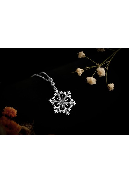 Kristal Çiçek Kolye