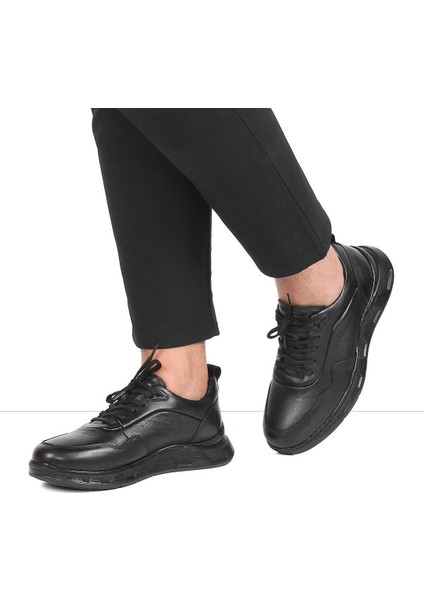 Erkek Siyah Bağcıklı Kalın Tabanlı Deri Sneaker