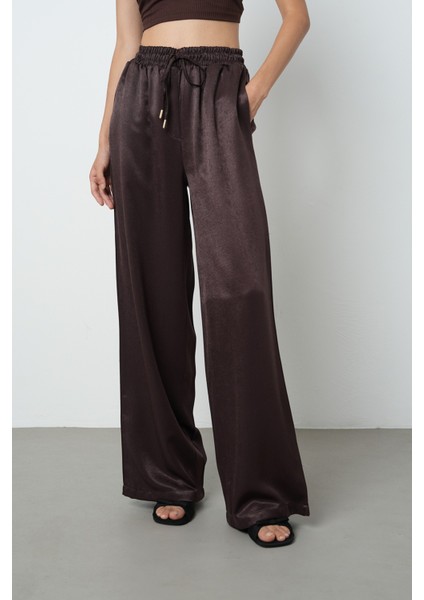 Kadın Düz Renk Bağcık Detaylı Bol Paça Beli Lastikli Pantolon modelleri