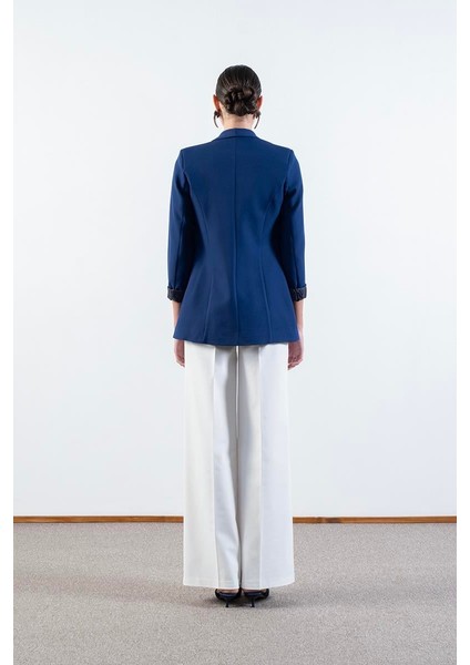 Orsilda Şal Yakada Gül Detaylı Ceket Saks modelleri