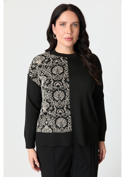 Büyük Beden Soyut Desenli Triko Kazak-Siyah/kemik modelleri