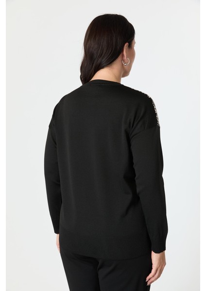 Büyük Beden Soyut Desenli Triko Kazak-Siyah/kemik indirimleri