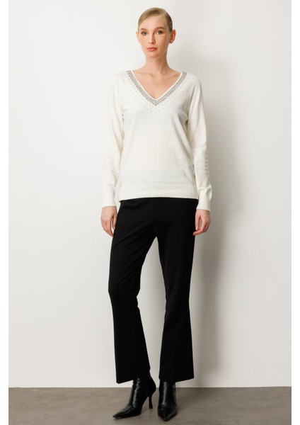 Kadın Yakası Taşlı Triko Kazak 65314 Ekru modelleri