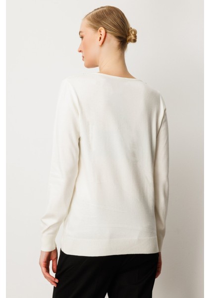 Kadın Yakası Taşlı Triko Kazak 65314 Ekru fırsatları