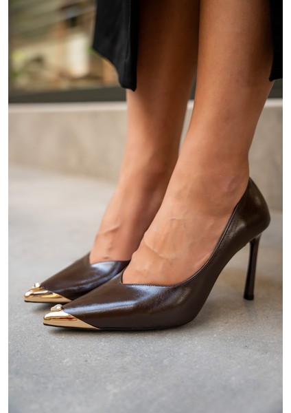 Niko Acı Kahve Gold Aksesuarlı Topuklu Ayakkabı fırsatları