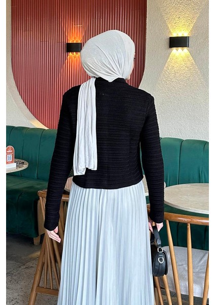 Links Desenli Crop Hırka Siyah fırsatları