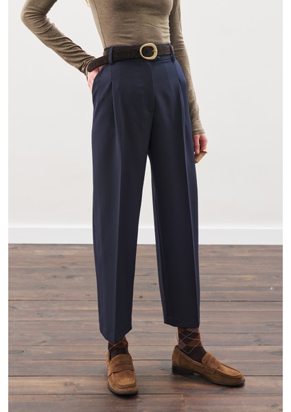 Pile Detaylı Düz Kesim Pantolon Lacivert indirimleri