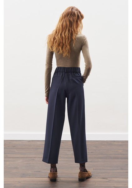 Pile Detaylı Düz Kesim Pantolon Lacivert
