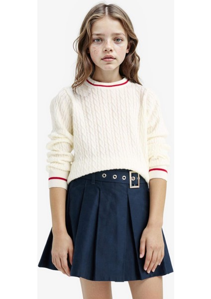 Kız Çocuk Standart Fit Bisiklet Yaka Triko Kazak E7740A825AU fırsatları