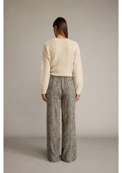 Beli Lastikli Leopar Desenli Cepli Geniş Paça Pantolon F8503AX25SM indirimleri