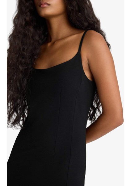 Bodycon Vücudu Saran İnce Askılı Midi Elbise F9263AX25WN fırsatları