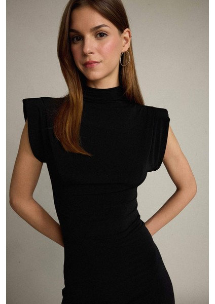 Fitted Dik Yaka Kolsuz Midi Elbise G0395AX25SM fiyatları