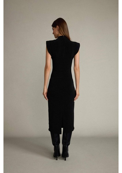 Fitted Dik Yaka Kolsuz Midi Elbise G0395AX25SM fırsatları