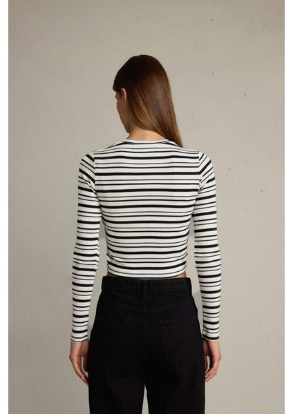 Bisiklet Yaka Çizgili Uzun Kollu Tişört G0740AX25SM indirimleri