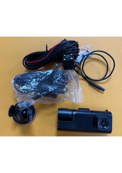 Aggıy A22 Araç Kamerası 2'' LCD + Fhd +Ön + Iç + Geri Görüş Kamera + 32GB Kart Dahil indirimleri