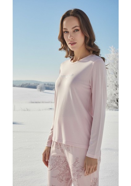 Kadın Yumuşak Dokulu Uzun Kollu Çiçek Desenli Pijama Takımı modelleri