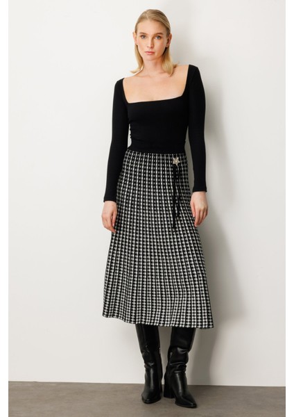 Kadın Aksesuar Detaylı Midi Triko Etek 65208 Siyah