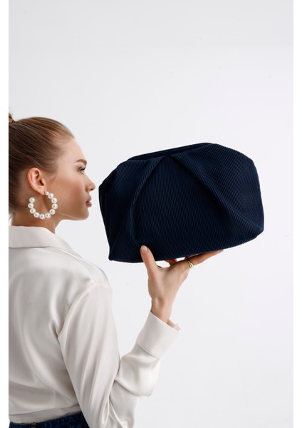 Kadın Lacivert Piliseli Clutch El Çantası indirimleri