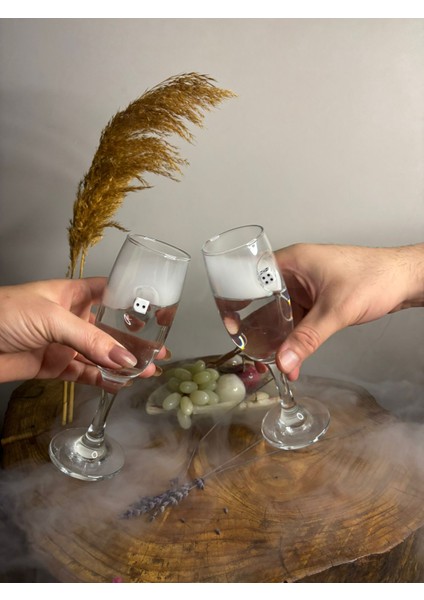 Şampanya Kadehi̇ Zar Fi̇gürlü 2'li̇ modelleri