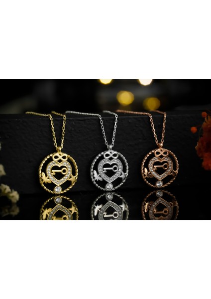 Sevgiyle Kilitli Kolye fırsatları