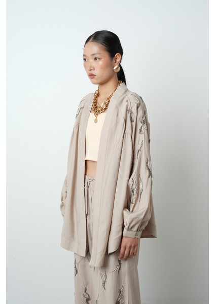 Kadın Arkası ve Kolları Taş Işlemeli Oversize Kimono modelleri