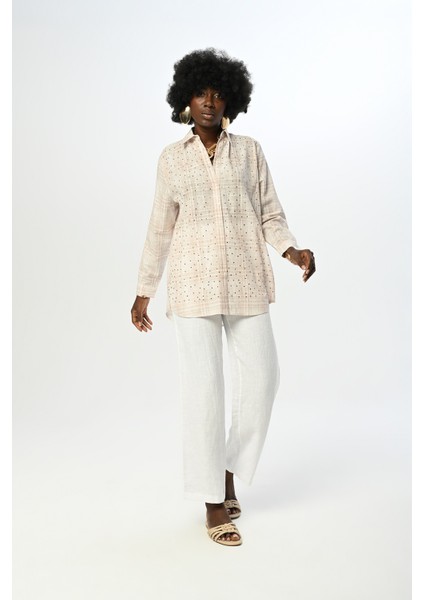 Kadın Ekose Desenli Vizon Renk Önü Taş Işlemeli Oversize Kesim Gömlek fırsatları