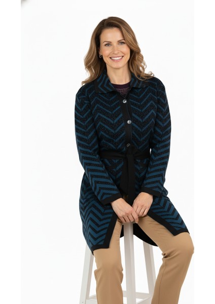 Kadın Motifli Düğmeli Cepli Tam Kalıp Likralı Anne Hırka fiyatları