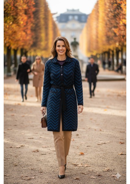 Kadın Motifli Düğmeli Cepli Tam Kalıp Likralı Anne Hırka indirimleri