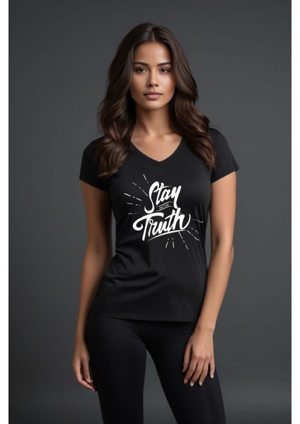 Stay On The Truth Baskılı Siyah V Yaka Tişört