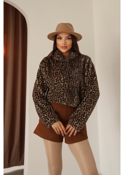 Kadın Leopar Desenli Fermuar Detaylı Crop Ceket