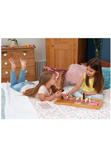 Nail Designer Kit 7 Renk Tırnak Cilasından Oluşan Eğlenceli Set 5-7 Yaş Arası Çocuklar İçin