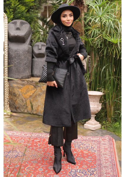 Siyah Kolları Örgü Detaylı Angora Kaban fiyatları