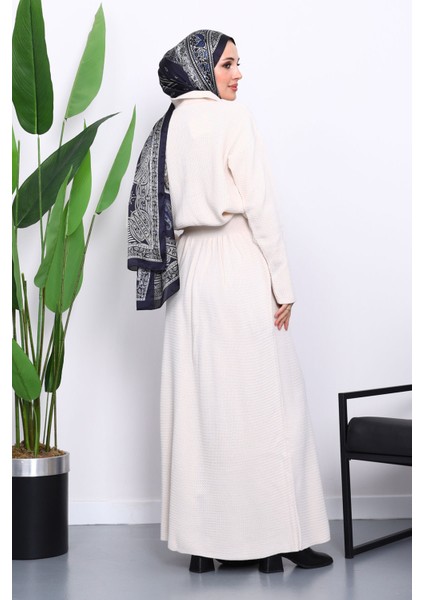 Krem Gömlek Yaka Düğmeli Triko Etekli Takım fırsatları