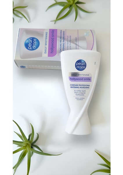 Hollywood Smile -2 Adet .Aktif Oksijen Ve Gelişmiş Formülü ile 5 Ton Kadar Beyazlatıcı Diş Macunu 50ml. indirimleri