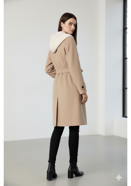 Kadın Kapşonlu Kemerli Düğmeli Kaban fiyatları