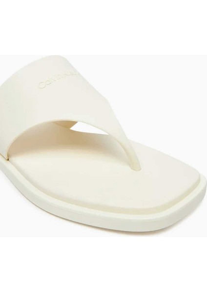 Şık Kadın Parmak Arası Terlik