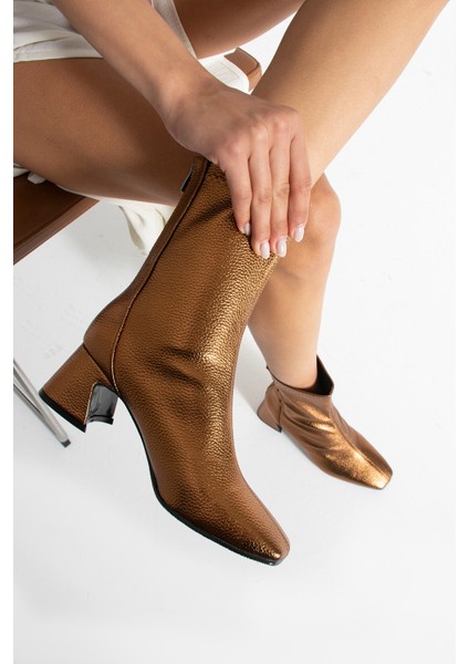 Alvaro Bakır Renkli Baskı Desenli Streç Kadın Kalın Topuklu Bot fiyatları