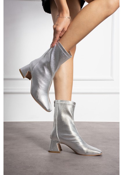 Alvaro Gümüş Renkli Baskı Desenli Streç Kadın Kalın Topuklu Bot