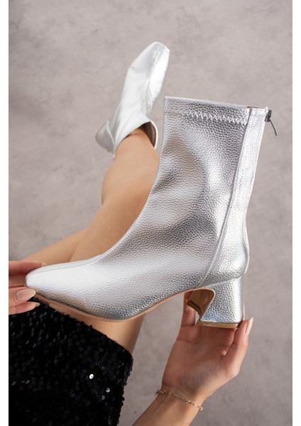 Alvaro Gümüş Renkli Baskı Desenli Streç Kadın Kalın Topuklu Bot fırsatları