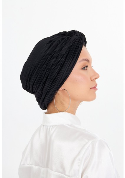 Siyah Çapraz Büzgülü Tesettür Bone Fukuro Piliseli 2512_01 modelleri